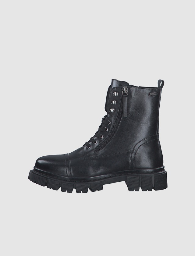 Schwarze Stiefel mit Schnürung und seitlichem Reißverschluss.