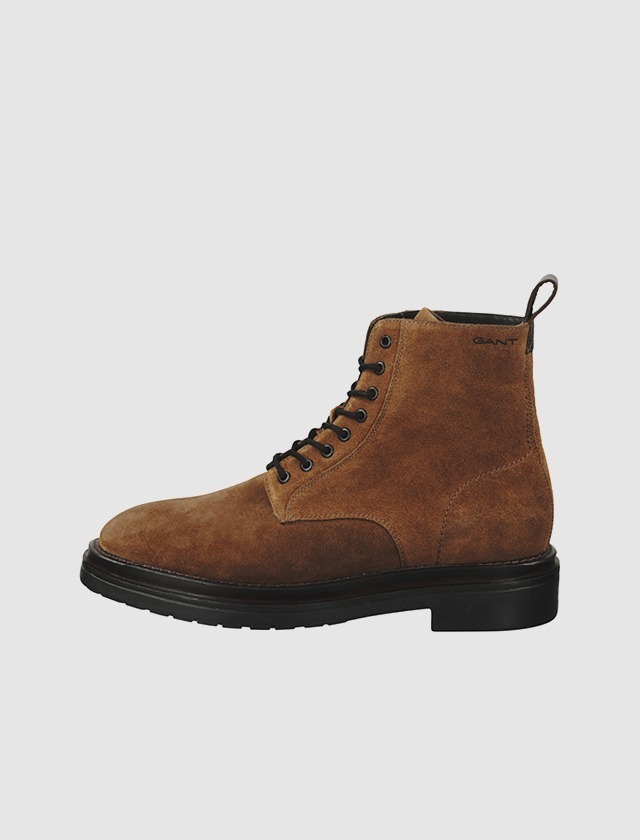 Braune Wildlederboots von GANT.