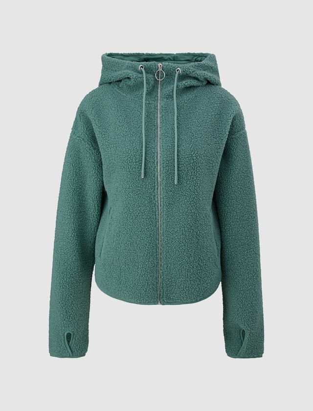 Eine grüne Fleecejacke mit Kapuze und Reißverschluss. Eine grüne Fleecejacke mit Kapuze und Reißverschluss.