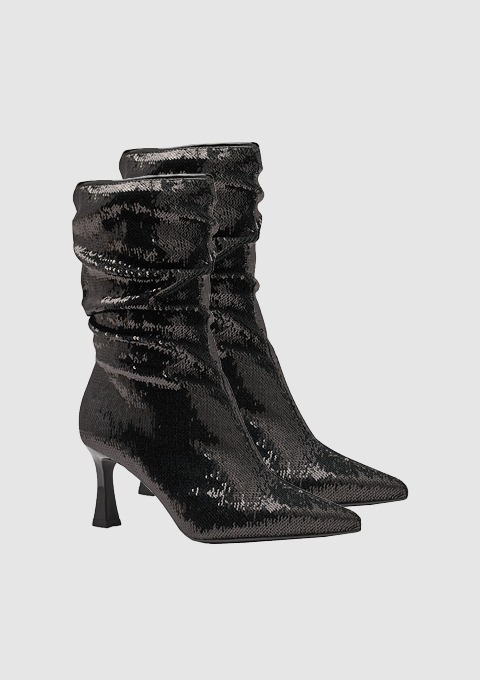 Schwarze, glitzernde Stiefel mit Absatz und gerafftem Design.