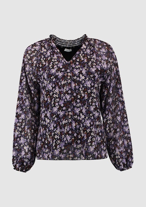 Bluse mit floralem Muster in Lila- und Violetttönen. Bluse mit floralem Muster in Lila- und Violetttönen.