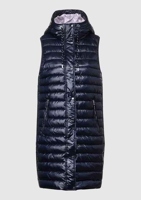 Eine navyblaue, gefütterte Weste mit Kapuze. Eine navyblaue, gefütterte Weste mit Kapuze.