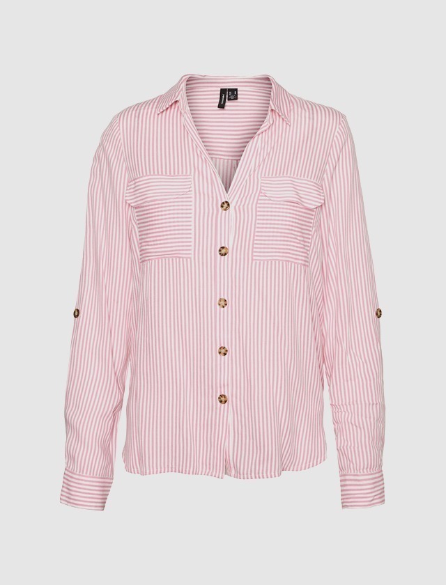 Ein rosa gestreiftes Hemd mit langen Ärmeln und zwei Brusttaschen. Ein rosa gestreiftes Hemd mit langen Ärmeln und zwei Brusttaschen.