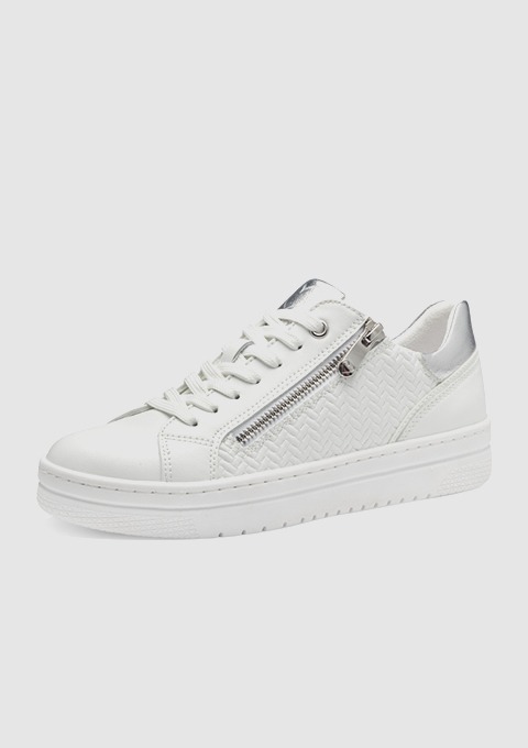 Weißer Sneaker mit Zipper und strukturierter Seitenfläche. Weißer Sneaker mit Zipper und strukturierter Seitenfläche.