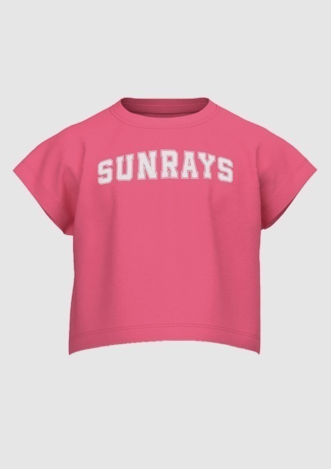 Ein pinkes, kurzes T-Shirt mit dem Aufdruck „SUNRAYS“ in Weiß. Ein pinkes, kurzes T-Shirt mit dem Aufdruck "SUNRAYS" in Weiß.