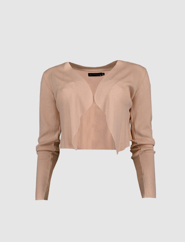 Beige, kurz geschnittene Strickjacke mit langen Ärmeln.