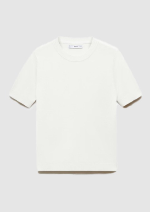 Ein schlichtes, weißes T-Shirt mit kurzen Ärmeln.