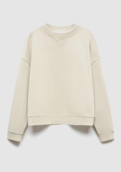 Beige Sweatshirt mit langen Ärmeln und rundem Halsausschnitt.