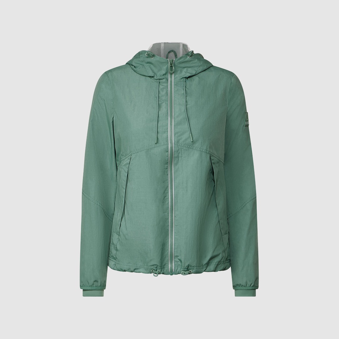 Eine grüne, leichte Jacke mit Kapuze und Reißverschluss. Eine grüne, leichte Jacke mit Kapuze und Reißverschluss.