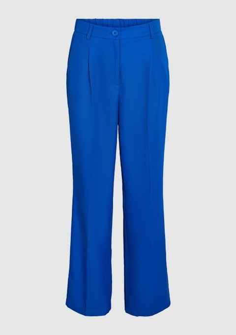Blaue, weite Hose. Blaue, weite Hose.