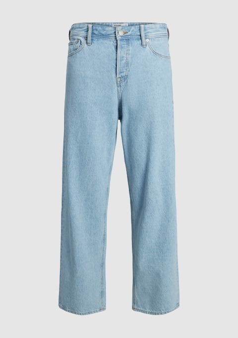 Helle Jeans mit weit geschnittenem Bein. Helle Jeans mit weit geschnittenem Bein.