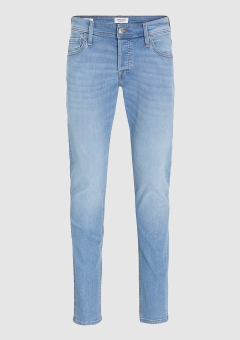 Eine helle Jeanshose.
