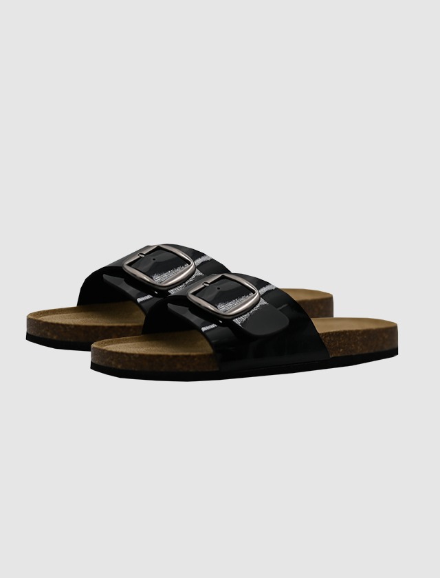 Schwarze Sandalen mit zwei Schnallen. Schwarze Sandalen mit zwei Schnallen.