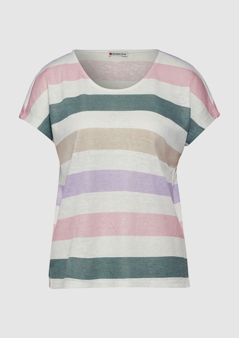 Ein gestreiftes T-Shirt in sanften Farben.