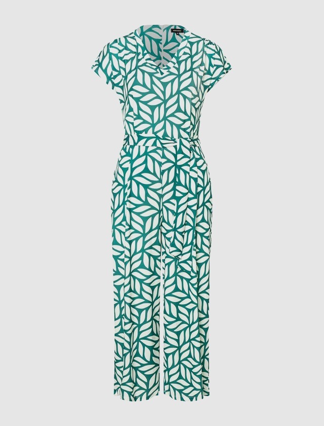 Ein grüner Jumpsuit mit einem Blättermuster.