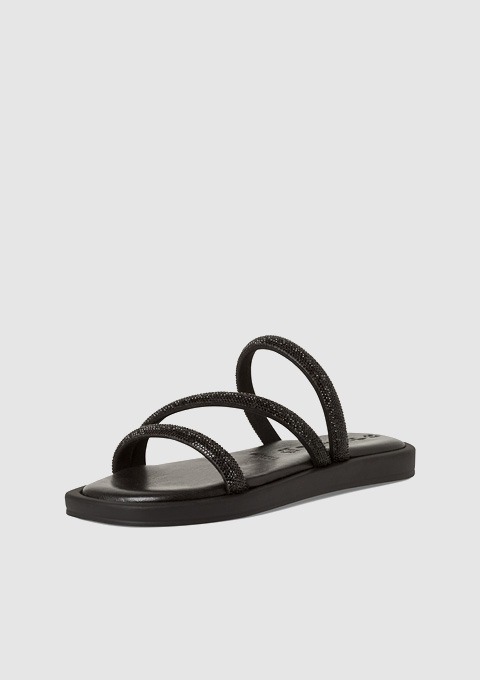 Schwarze Flip-Flops mit drei Riemen.