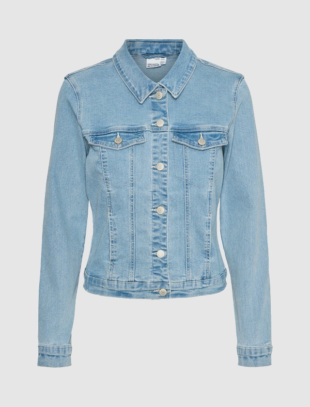 Eine hellblaue Jeansjacke mit langen Ärmeln und Druckknöpfen. Eine hellblaue Jeansjacke mit langen Ärmeln und Druckknöpfen.