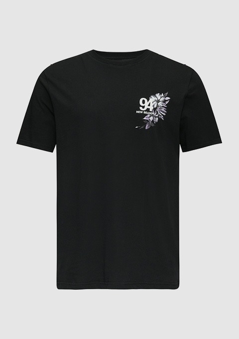Schwarzes T-Shirt mit floralem Design und der Aufschrift „94 NEW SEASON“. Schwarzes T-Shirt mit floralem Design und der Aufschrift "94 NEW SEASON".