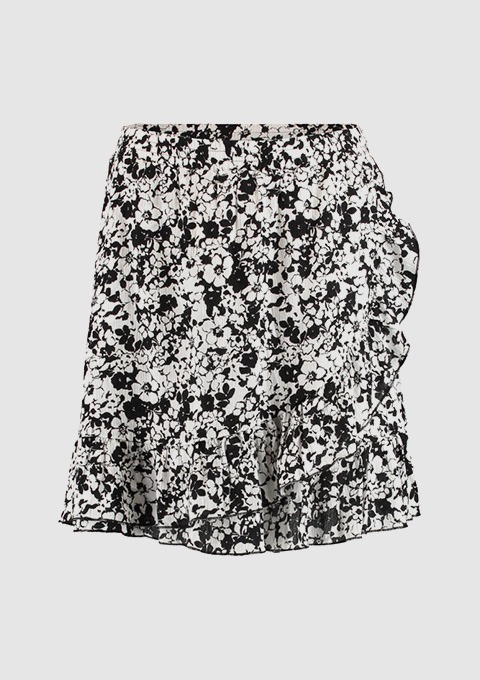 Ein kurzer, floral gemusterter Rock in Schwarz und Weiß mit Rüschendetails.