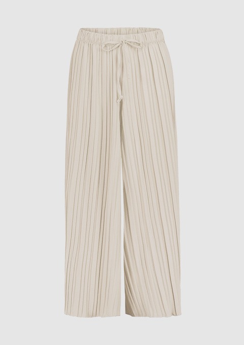Helle, plissierte Hose mit elastischem Bund. Helle, plissierte Hose mit elastischem Bund.