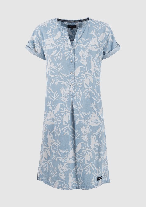 Ein hellblaues Kleid mit floralem Muster und kurzen Ärmeln. Ein hellblaues Kleid mit floralem Muster und kurzen Ärmeln.