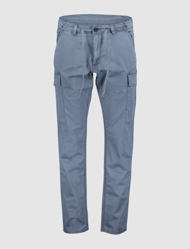 Grau Cargo-Hosen mit mehreren Taschen. Grau Cargo-Hosen mit mehreren Taschen.