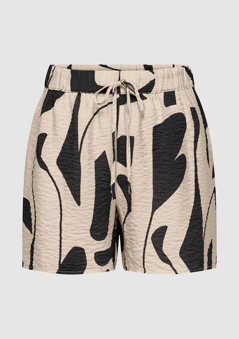 Beige Shorts mit schwarzem Muster.