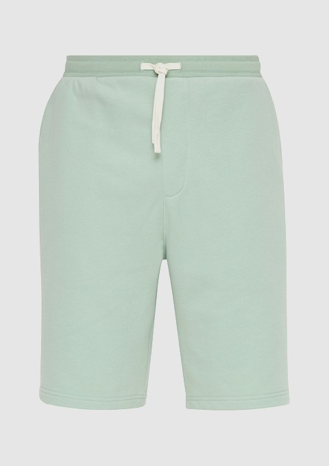 Mintfarbene Shorts mit elastischem Bund und Kordelzug.