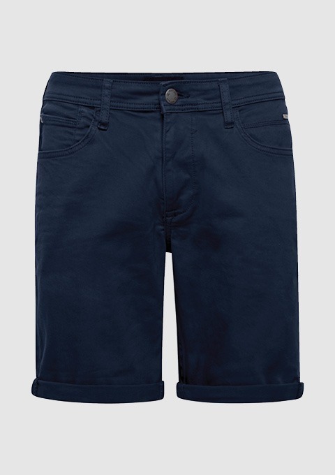 Dunkelblaue Shorts mit umgeschlagenem Saum.