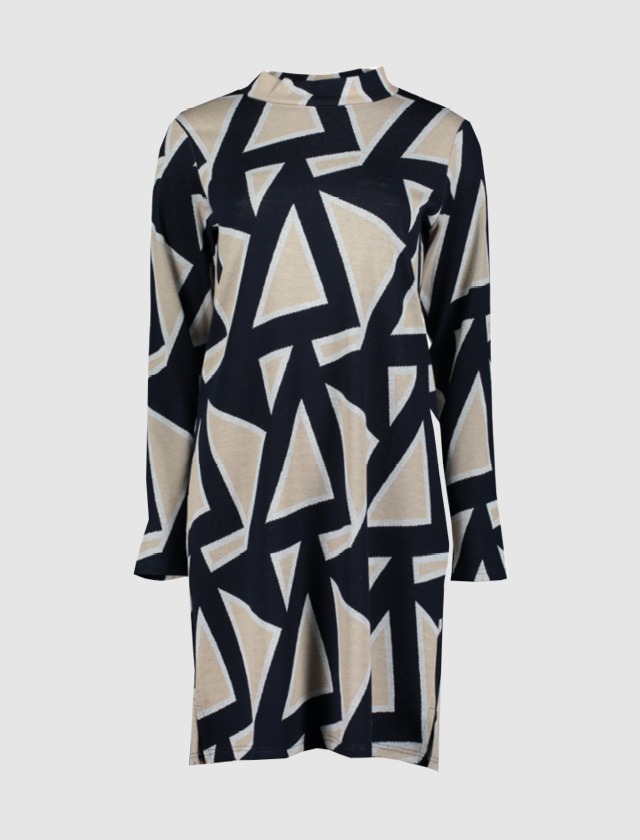 Ein Kleid mit geometrischem Muster in Schwarz und Beige. Ein Kleid mit geometrischem Muster in Schwarz und Beige.