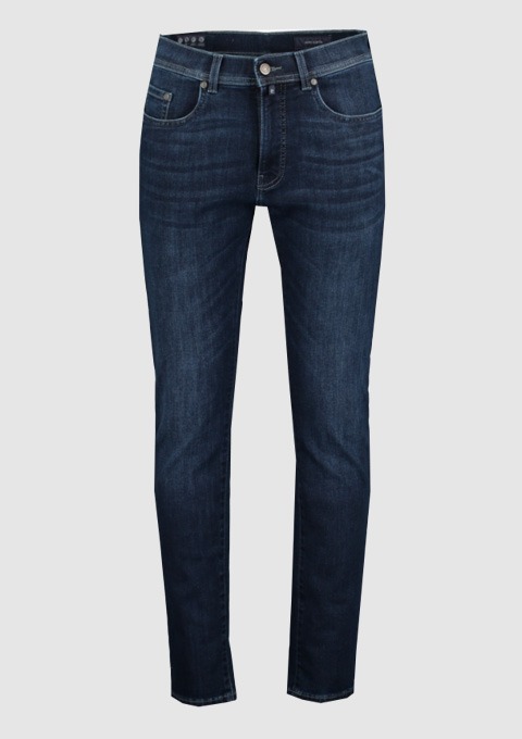 Eine dunkelblaue Jeanshose. Eine dunkelblaue Jeanshose.
