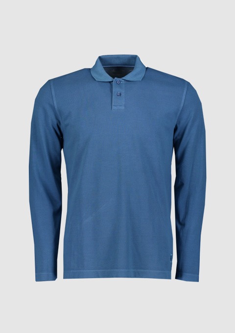 Ein langärmeliges, blaues Polohemd. Ein langärmeliges, blaues Polohemd.