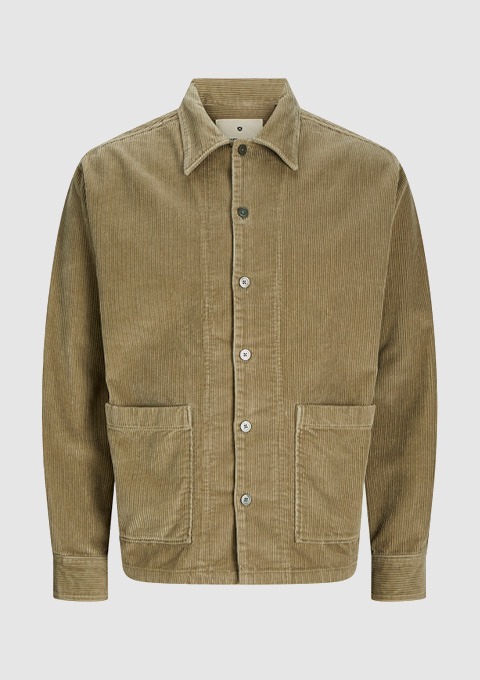Eine khakifarbene cordartiger Jacke mit Knöpfen und zwei Taschen.