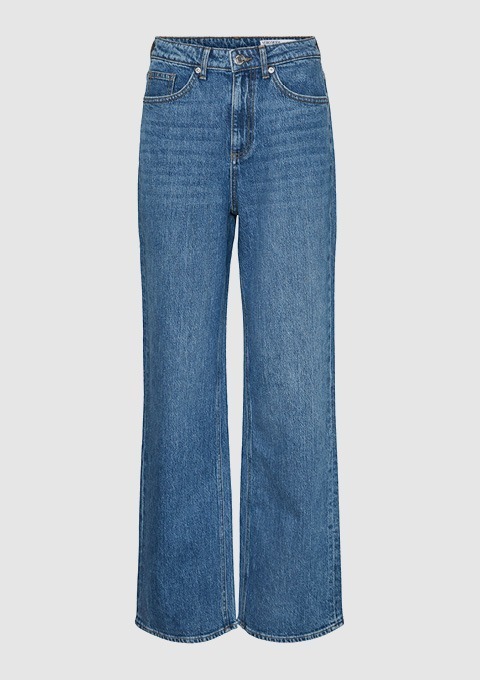 Eine blaue, weite Jeanshose.