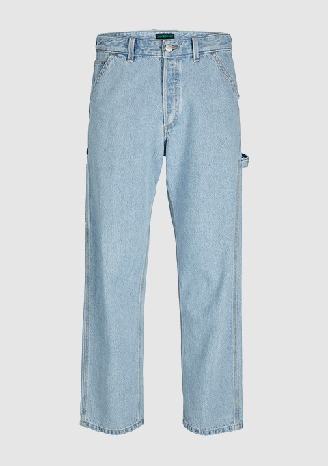 Bläuliche Jeans mit geradem Schnitt und seitlichen Taschen. Bläuliche Jeans mit geradem Schnitt und seitlichen Taschen.