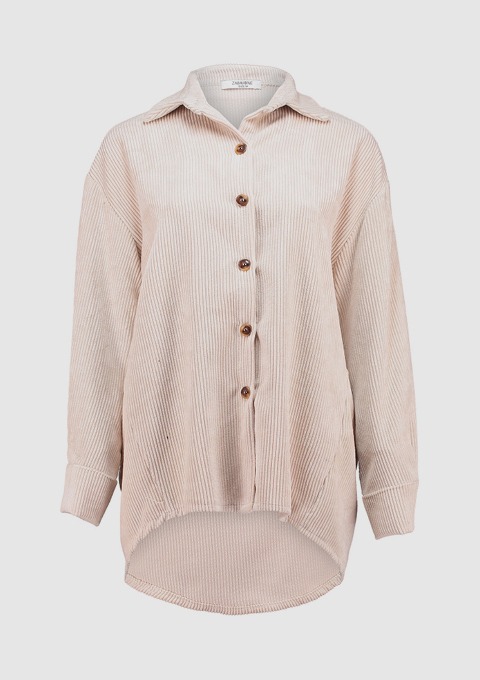 Beige Hemd mit Knöpfen und langem Arm, gestreiftes Muster.