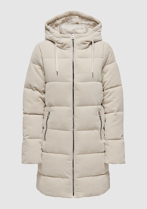 Eine beigefarbene, gepolsterte Jacke mit Kapuze und Reißverschluss.