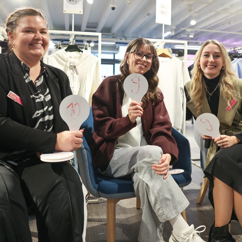 Jury für die Bewertung der Modenschau. Jury für die Bewertung der Modenschau.