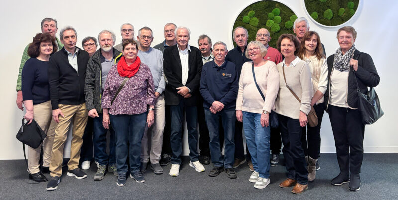 Alterssenioren der Freiwilligen Feuerwehr Michelfeld zu Gast in der Modepark Röther Zentrale in Michelfeld. Alterssenioren der Freiwilligen Feuerwehr Michelfeld zu Gast in der Modepark Röther Zentrale in Michelfeld.