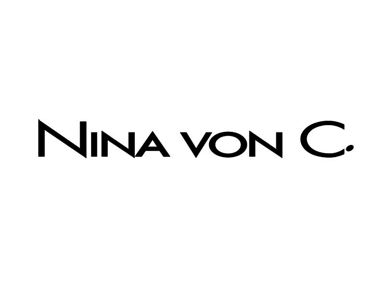Nina von C. bei MODEPARK Röther