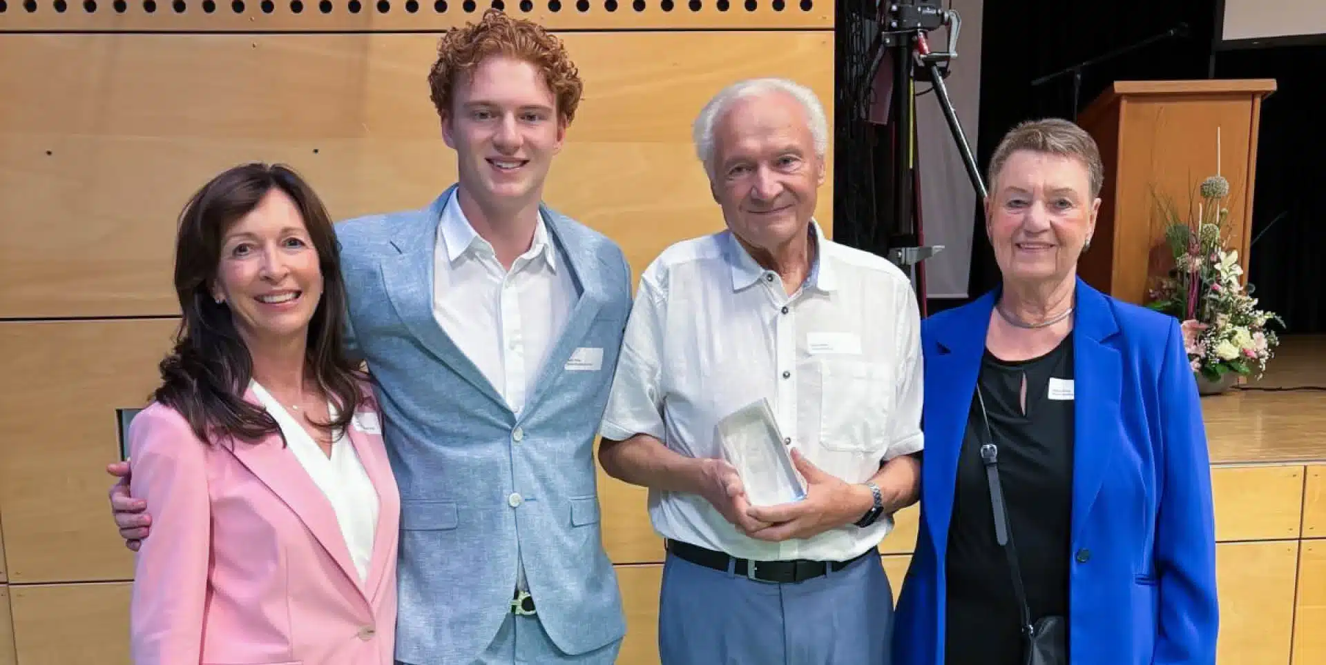 Familie Röther mit dem Medienpreis des Haller Tagblatt ausgezeichnet