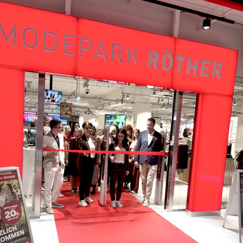 Offizielle Eröffnung des Modepark Röther in Villach. Offizielle Eröffnung des Modepark Röther in Villach.