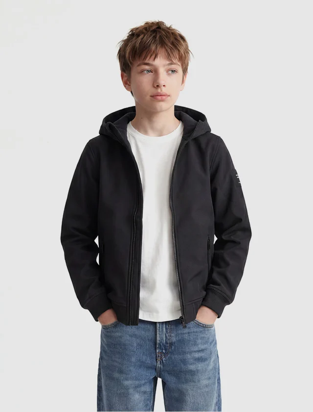 mpr-2026-10_50p_jacke_lp_16_640 x 840
